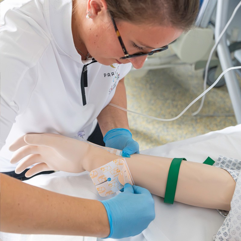 PEC ACR par simulation en intra hospitalier équipe pluridisciplinaire
