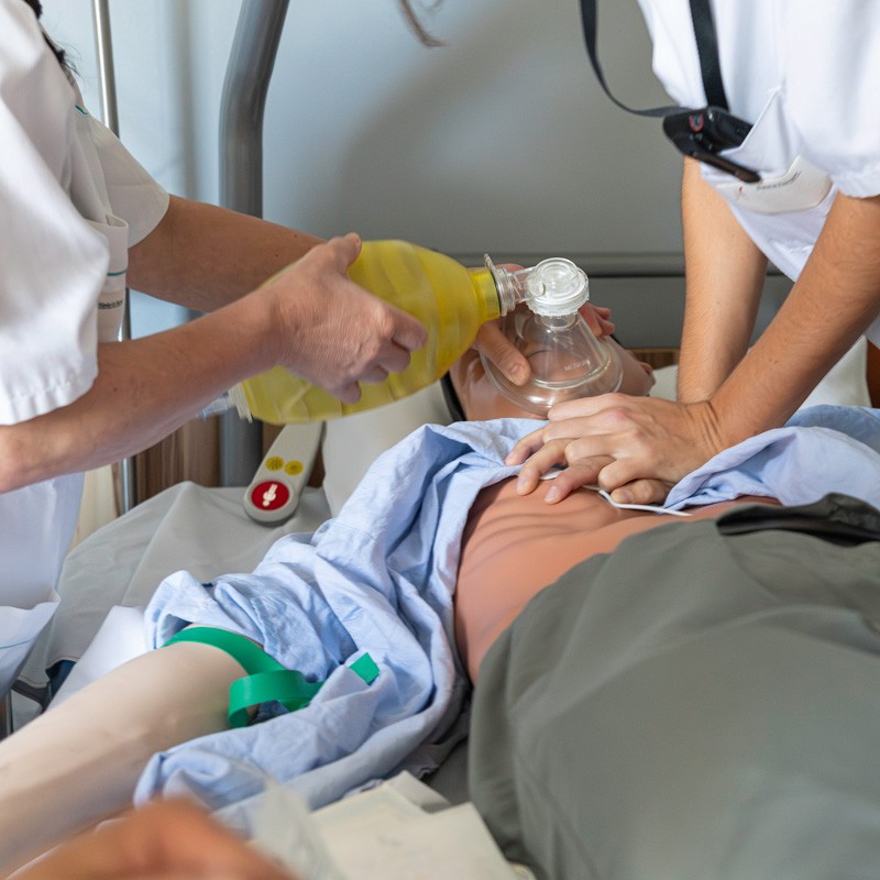 PEC ACR par simulation en intra hospitalier équipe pluridisciplinaire